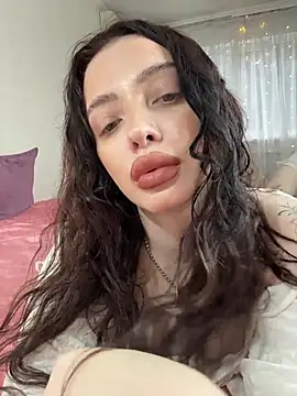 Hannah xBaby online show from November 2025 11:36:02 AM