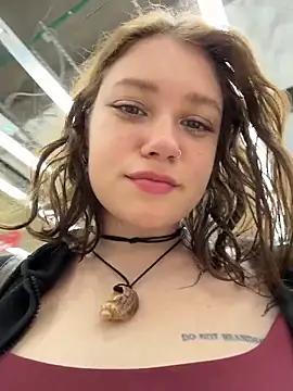 lucy-joy online show from April 2026 10:42:01 AM