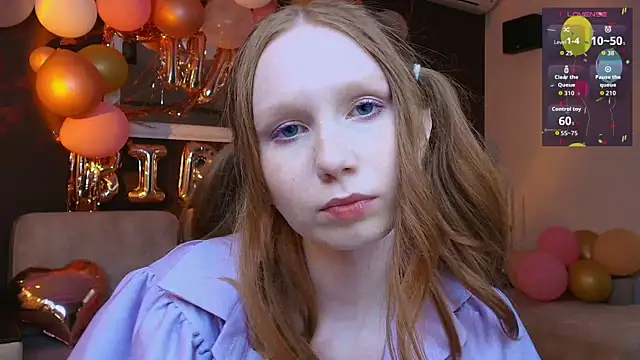 FoxyMira online show from June 2026 04:42:01 PM