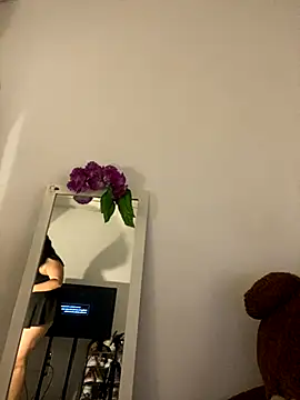 Snapshot of Emily_Taylor2 chatting on November 2025 09:46:02 PM Emily Taylor2 online show from November 2025 09:46:02 PM