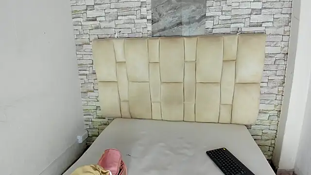 Celesste doll online show from November 2025 01:04:02 PM