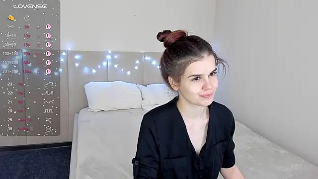 Snapshot of Infinity_Ti chatting on December 2025 01:47:01 AM Infinity Ti online show from December 2025 01:47:01 AM