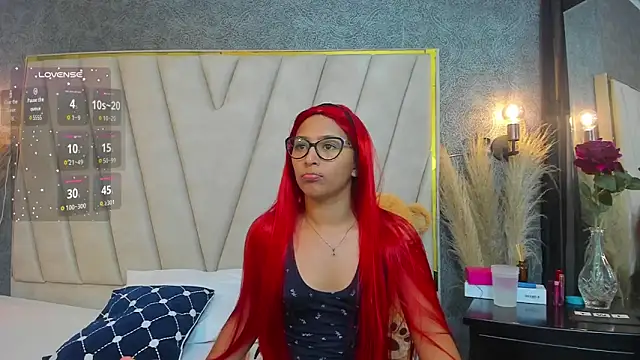 AmyStar1 online show from November 2025 09:13:02 PM