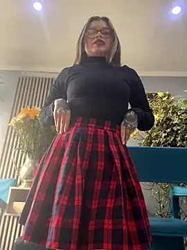 KoraSweett online show from November 2025 08:19:01 PM