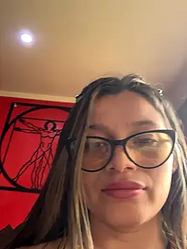 KoraSweett online show from November 2025 07:14:02 PM