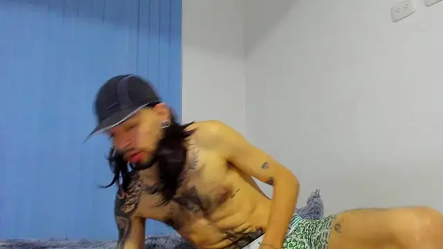 Snapshot of Theferxxo_12 chatting on October 2025 11:52:02 PM Theferxxo 12 online show from October 2025 11:52:02 PM