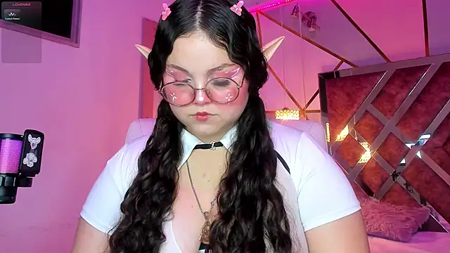 ShylySweet online show from February 2026 06:23:01 AM