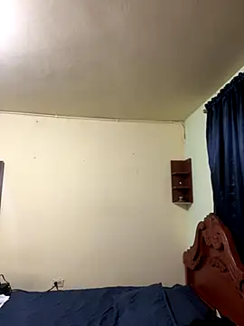 Snapshot of MaxDell chatting on September 2025 03:41:02 AM MaxDell online show from September 2025 03:41:02 AM