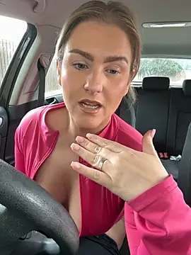 Charleigh xx online show from October 2025 01:09:02 PM