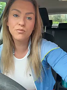 Charleigh xx online show from October 2025 01:34:02 PM