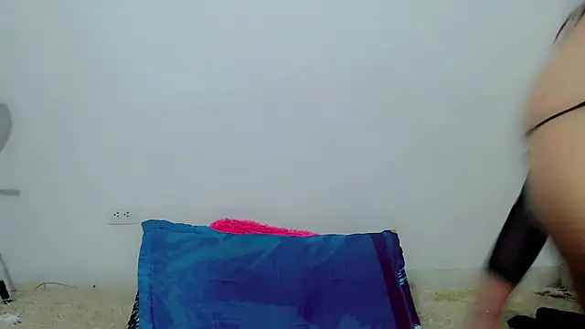 samanthaa hot  online show from February 2026 07:45:01 PM