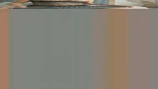 Snapshot of crystal_sm chatting on October 2025 03:06:02 AM crystal sm online show from October 2025 03:06:02 AM