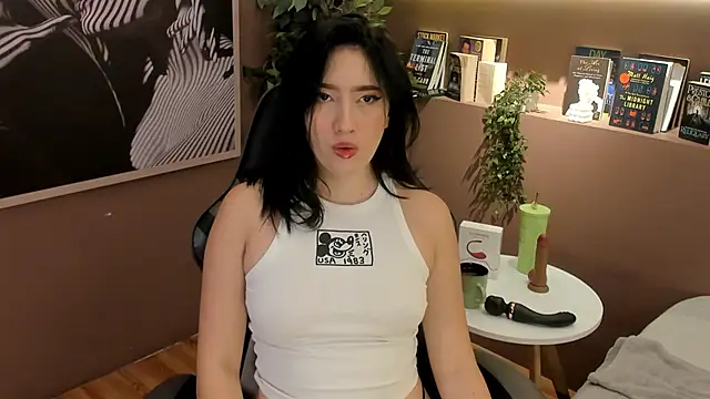 Snapshot of Skyyle_ chatting on May 2026 01:42:02 PM Skyyle online show from May 2026 01:42:02 PM