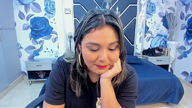 LatinaHoleQueen online show from September 2025 02:31:01 PM