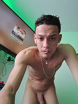 Snapshot of Ethanho0t chatting on November 2025 04:10:02 PM Ethanho0t online show from November 2025 04:10:02 PM