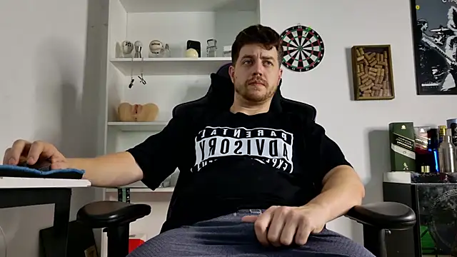 aaron nvk online show from February 2026 10:41:01 PM