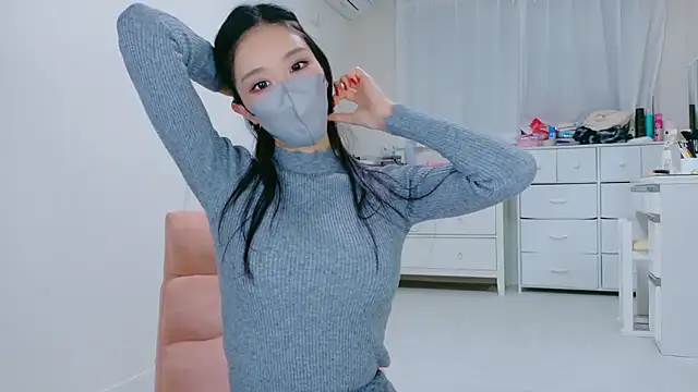 Snapshot of ramuchan_desu chatting on October 2025 01:37:02 AM ramuchan desu online show from October 2025 01:37:02 AM