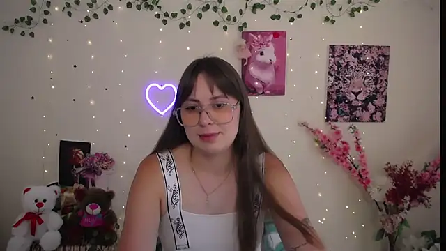 Amanda Bright  online show from June 2026 09:43:02 AM