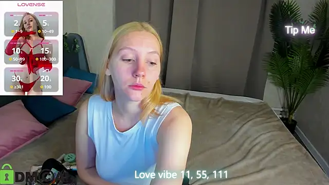 Snapshot of Anna_Chelsea chatting on December 2025 12:49:02 AM Anna Chelsea online show from December 2025 12:49:02 AM