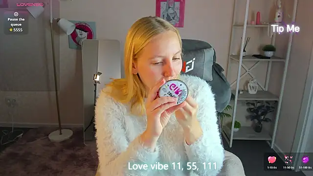 Snapshot of Anna_Chelsea chatting on February 2026 12:15:01 AM Anna Chelsea online show from February 2026 12:15:01 AM