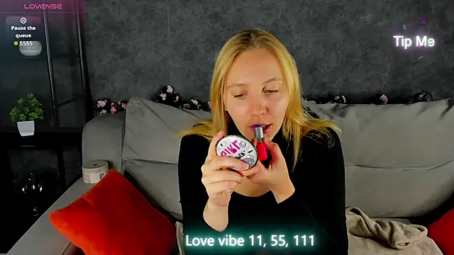 Snapshot of Anna_Chelsea chatting on February 2026 12:59:01 AM Anna Chelsea online show from February 2026 12:59:01 AM