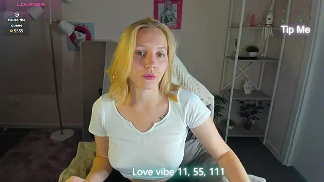 Snapshot of Anna_Chelsea chatting on February 2026 12:18:01 AM Anna Chelsea online show from February 2026 12:18:01 AM