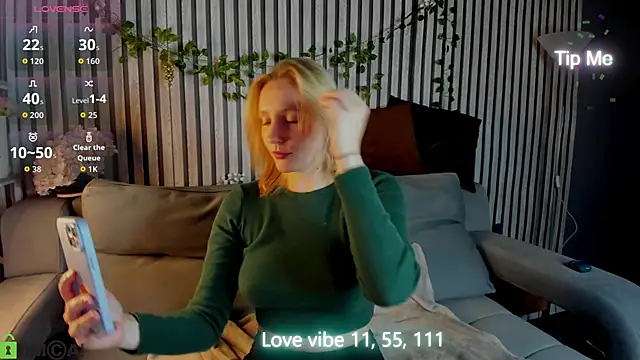 Snapshot of Anna_Chelsea chatting on February 2026 12:51:02 AM Anna Chelsea online show from February 2026 12:51:02 AM