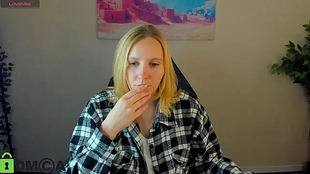 Snapshot of Anna_Chelsea chatting on February 2026 01:03:02 AM Anna Chelsea online show from February 2026 01:03:02 AM