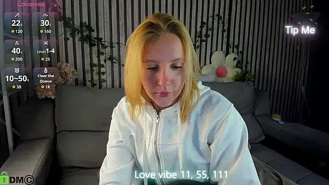 Snapshot of Anna_Chelsea chatting on March 2026 01:00:01 AM Anna Chelsea online show from March 2026 01:00:01 AM