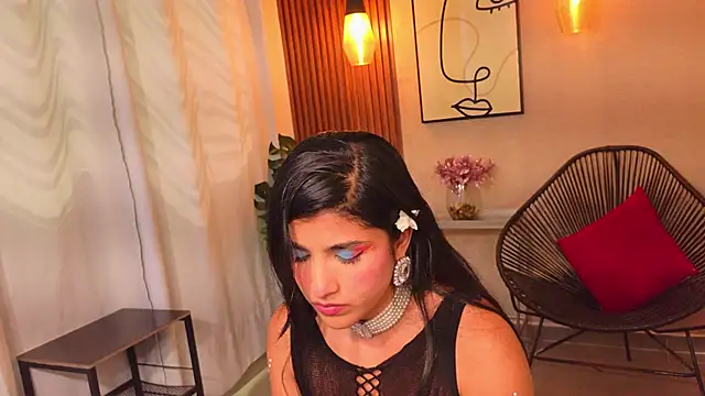 Lia Mar  online show from July 2026 06:07:01 PM