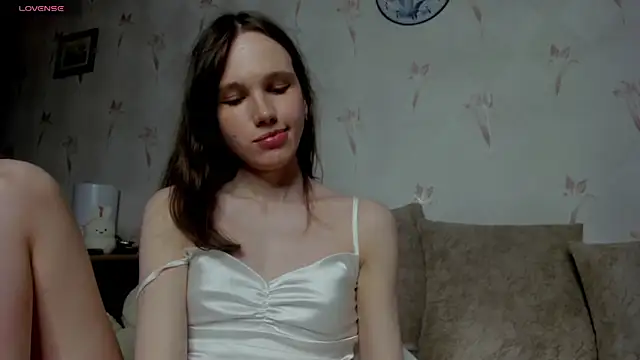 Annatomnaya online show from November 2025 07:16:01 PM