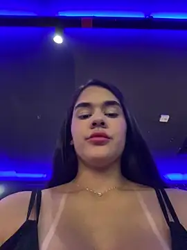 Snapshot of BellaLeclair chatting on February 2026 08:07:02 PM BellaLeclair online show from February 2026 08:07:02 PM