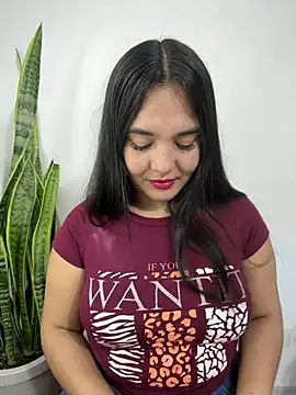 Snapshot of meli__brown chatting on May 2026 10:26:01 PM meli brown online show from May 2026 10:26:01 PM