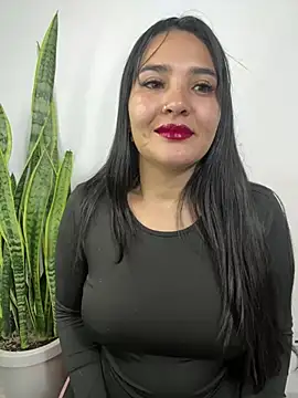 Snapshot of meli__brown chatting on May 2026 09:42:01 PM meli brown online show from May 2026 09:42:01 PM