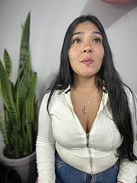 Snapshot of meli__brown chatting on May 2026 05:37:02 AM meli brown online show from May 2026 05:37:02 AM