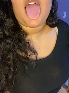 qxmila1 online show from October 2025 04:50:01 PM