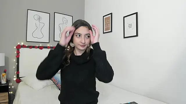 Alice Dickinssonn online show from February 2026 09:16:02 PM