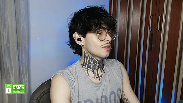 Mihail leroy online show from February 2026 01:25:02 AM