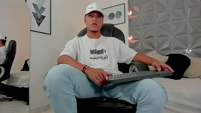 Ricky Owens1 online show from November 2025 06:51:02 PM