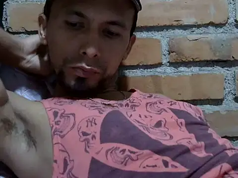 Boycumlatino online show from October 2025 10:16:01 PM