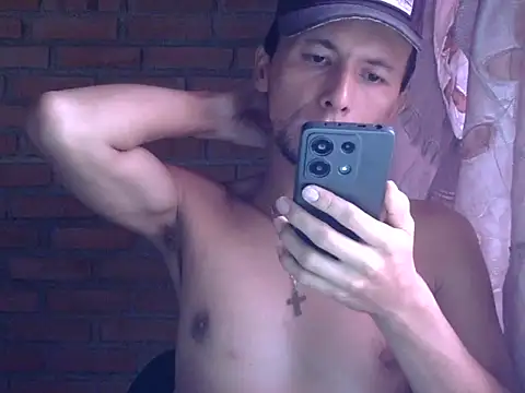 Boycumlatino online show from July 2026 02:33:01 PM
