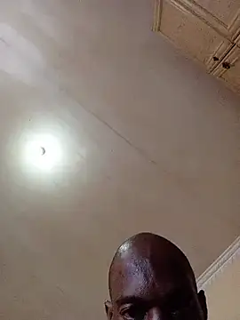 MillanoVenicasa online show from April 2026 01:38:02 PM