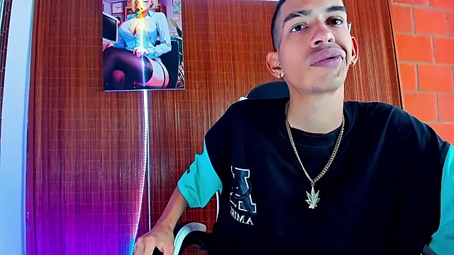 briamhoconor xh online show from February 2026 03:30:01 PM