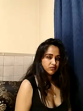Snapshot of cute_indianxo chatting on May 2026 10:29:01 PM cute indianxo online show from May 2026 10:29:01 PM
