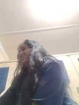 Snapshot of cute_indianxo chatting on May 2026 06:07:02 PM cute indianxo online show from May 2026 06:07:02 PM