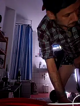 Snapshot of a7ex chatting on December 2024 05:04:01 AM a7ex online show from December 2024 05:04:01 AM