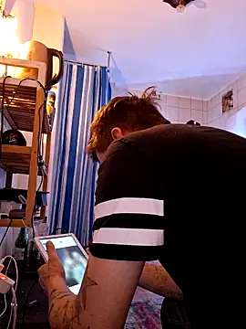 Snapshot of a7ex chatting on January 2025 03:32:02 AM a7ex online show from January 2025 03:32:02 AM