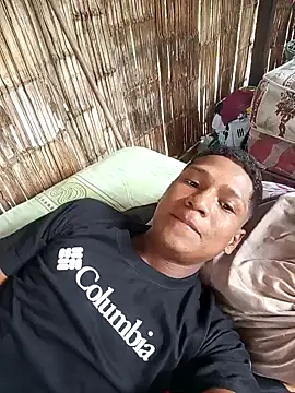 Snapshot of Davir2001 chatting on February 2026 07:04:01 PM Davir2001 online show from February 2026 07:04:01 PM