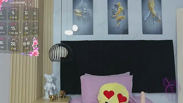cutepetitee online show from July 2026 12:43:01 PM