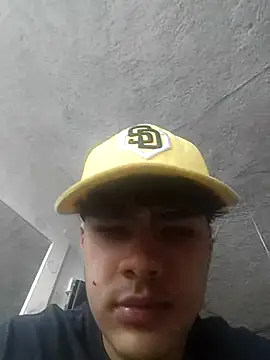 dani titan320 online show from November 2025 03:00:02 PM